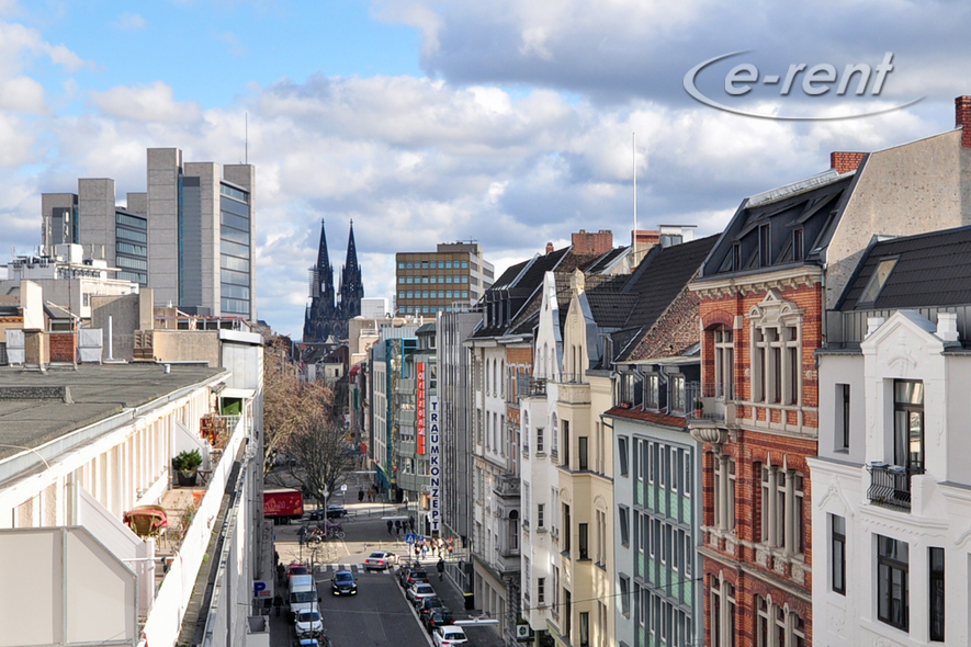 Stylish furnished 3 room old building apartment with 3 balconies in Cologne-Neustadt-North