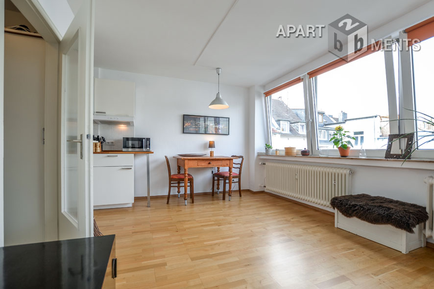 Möbliertes Apartment in zentraler aber sehr ruhiger Lage von Köln-Altstadt-Süd