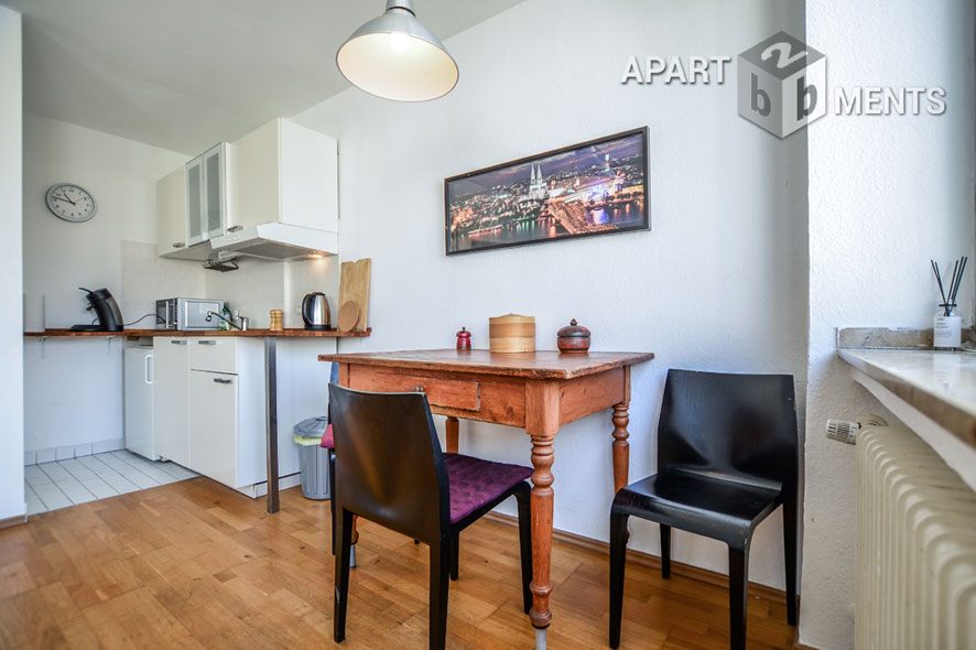 Möbliertes Apartment in zentraler aber sehr ruhiger Lage von Köln-Altstadt-Süd