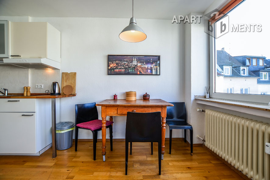 Möbliertes Apartment in zentraler aber sehr ruhiger Lage von Köln-Altstadt-Süd