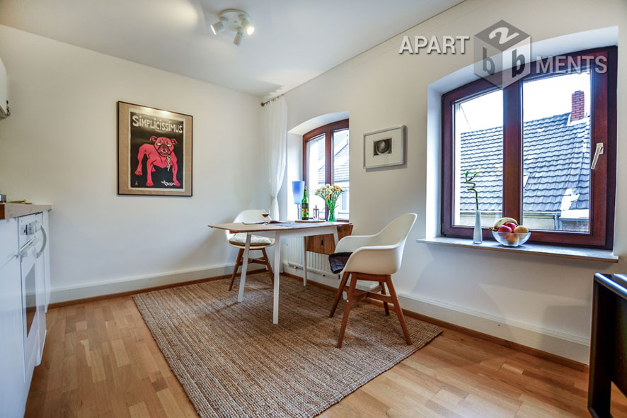 First-class furnished old building apartment in the heart of Cologne-Deutz