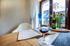 First-class furnished old building apartment in the heart of Cologne-Deutz