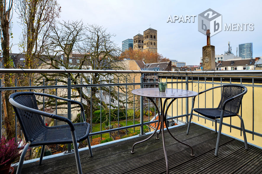 First-class furnished old building apartment in the heart of Cologne-Deutz