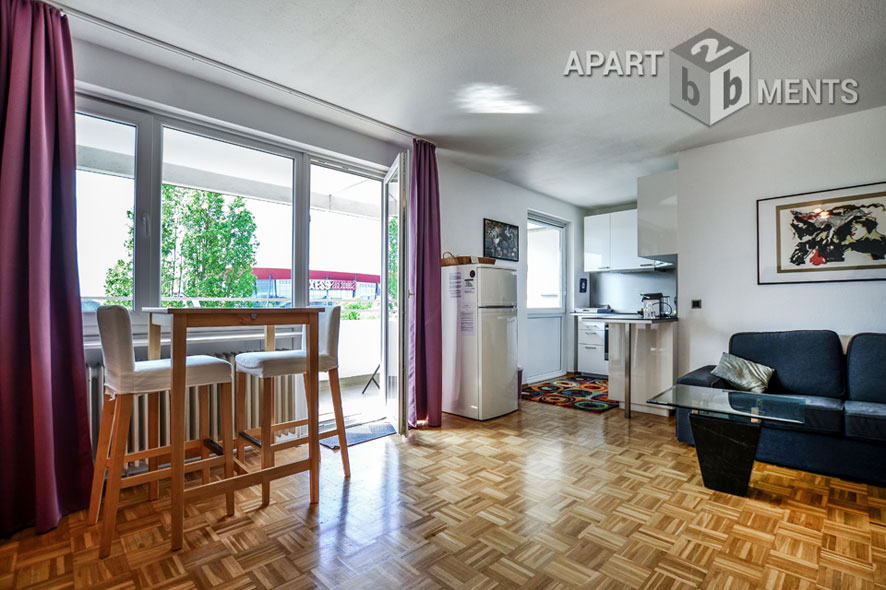 Möbliertes Komfort-Apartment mit Blick über die Kölner Skyline in zentraler Lage in Köln-Deutz