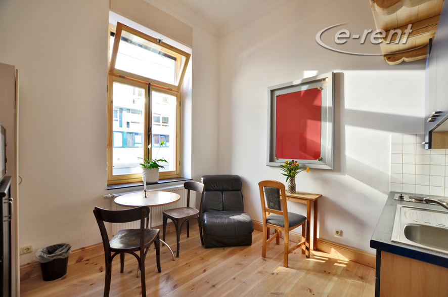 Timelessly furnished apartment in Cologne-Ehrenfeld