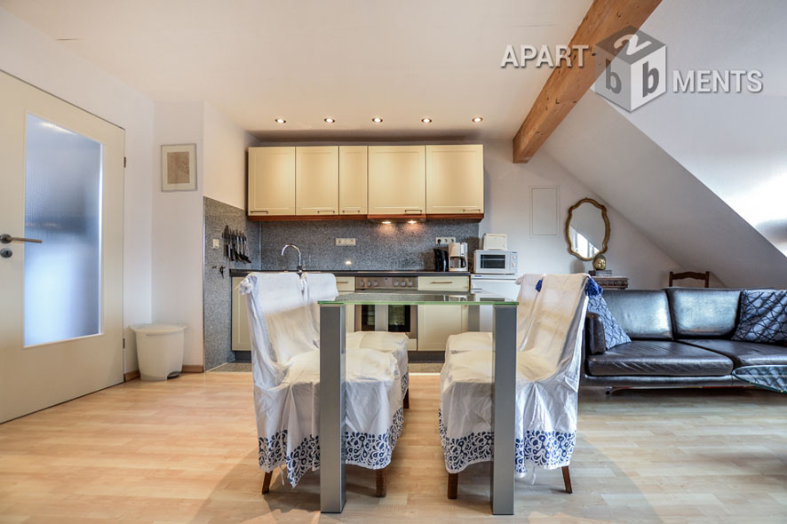 Modern furnished maisonette apartment with cathedral view in Cologne-Altstadt-North