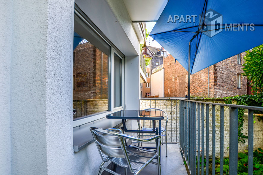Modern möblierte und ruhige Wohnung mit Balkon in Köln-Altstadt-Süd