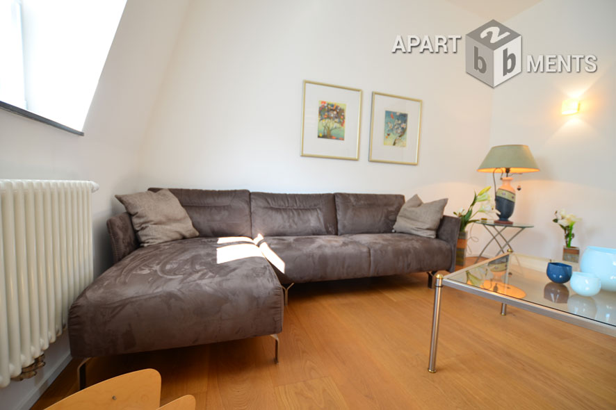High-quality furnished and centrally located apartment in Cologne-Lindenthal