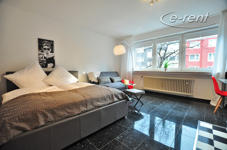 Apartment in Cologne-Lindenthal with modern furnishings and close to the city centre