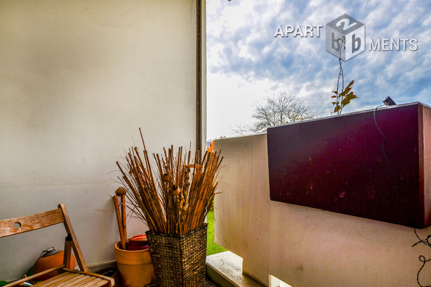 Modern möblierte und ruhig gelegene Wohnung in Köln-Weiden mit Balkon