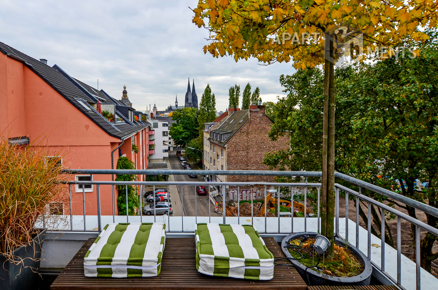Luxuriös möbliertes Penthouse mit Loftcharakter in Köln-Altstadt-Nord