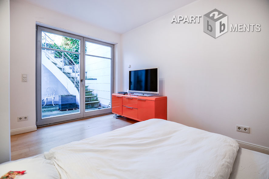 High quality furnished spacious apartment with atrium in Cologne-Bayenthal