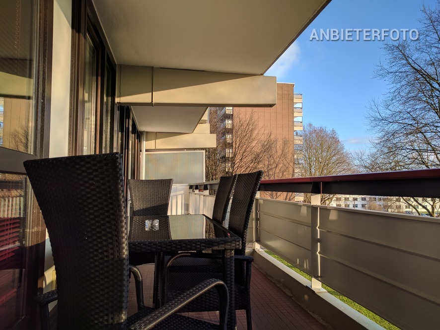 Modern furnished apartment with balcony in Köln-Weiden