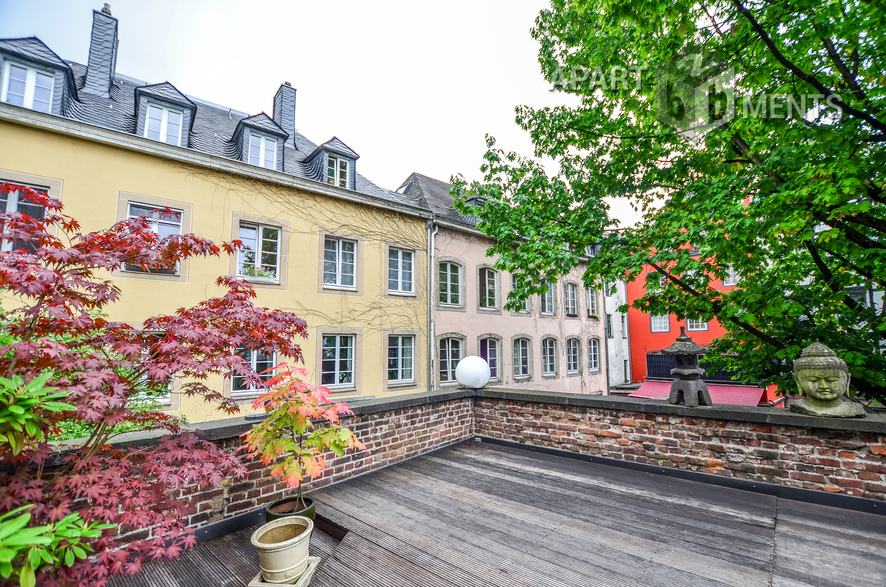 High-quality 2 room apartment in the old town of Cologne  between Dom and Heumarkt