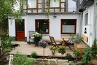 Modernly furnished and quiet guesthouse in Cologne-Höhenhaus