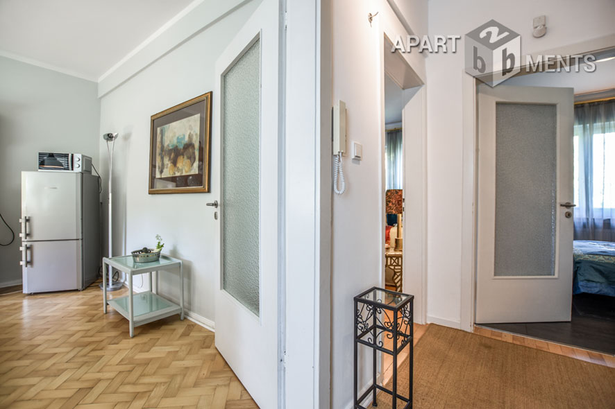Mediterran möblierte Maisonettewohnung in Köln-Braunsfeld