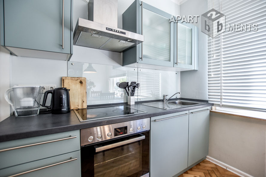 Mediterran möblierte Maisonettewohnung in Köln-Braunsfeld