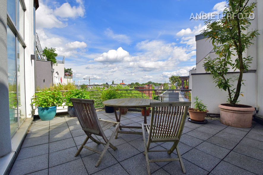 High-quality furnished apartment with wellness area in Cologne-Ehrenfeld