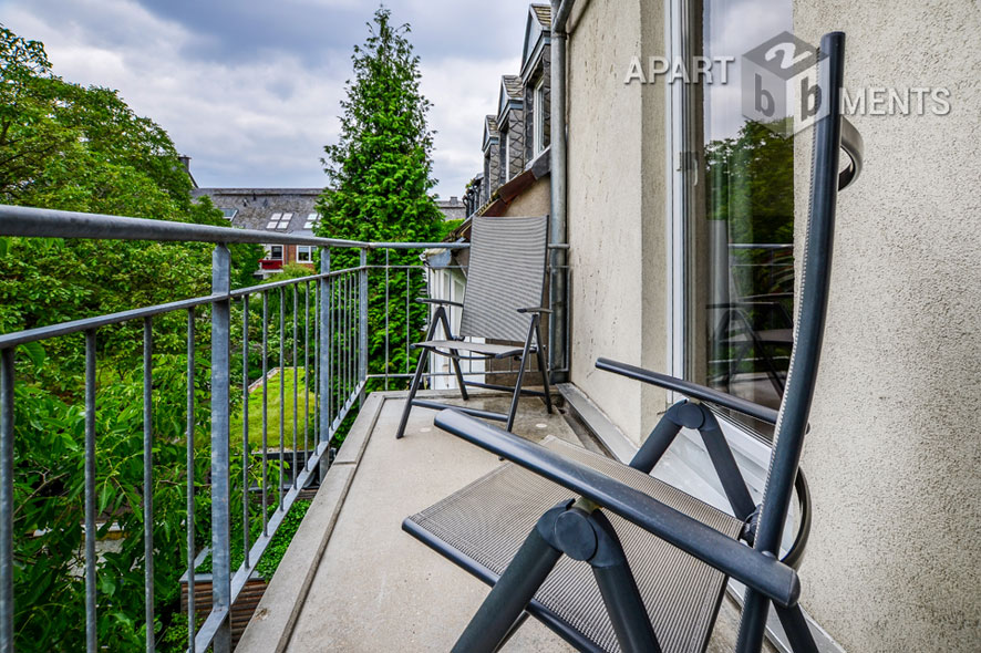 Exclusively furnished apartment with two balconies in Cologne-Altstadt-Süd