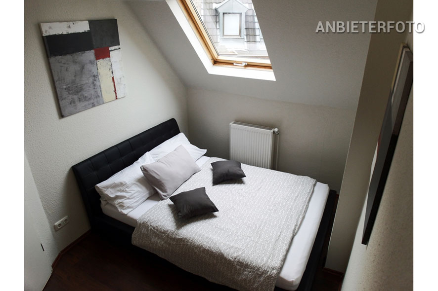 Zeitlos möblierte Wohnung in Köln-Neustadt-Süd