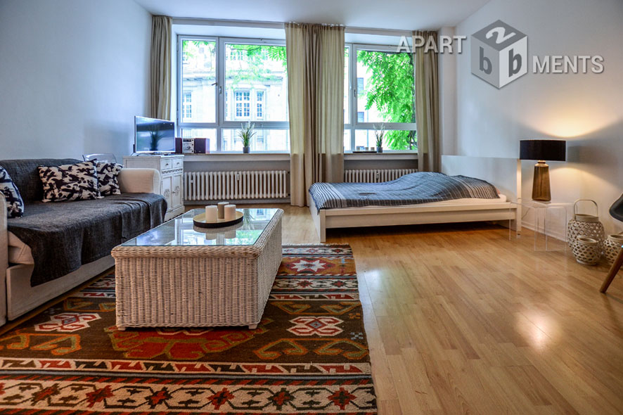 Modern furnished apartment in best city location in Cologne-Altstadt-Nord