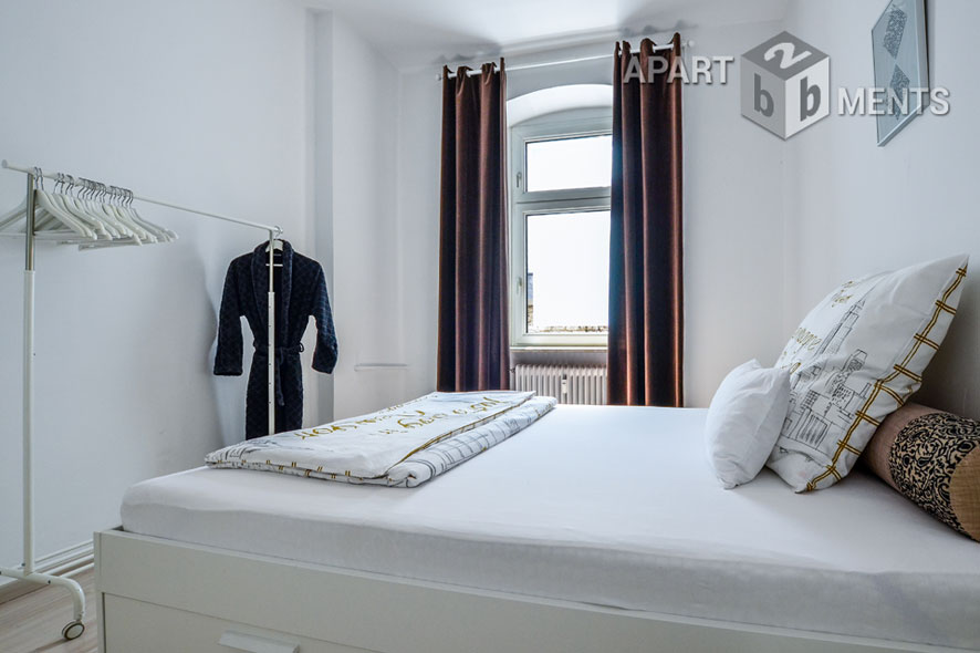 Modern möblierte Wohnung mit hohen Decken in Köln-Neustadt-Nord