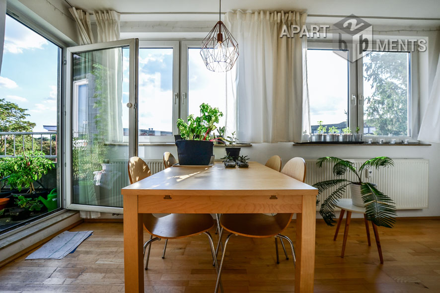 Modern möblierte Wohnung mit Balkon in Köln-Neuehrenfeld