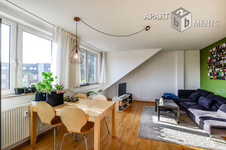 Modern furnished apartment with balcony in Cologne-Neuehrenfeld