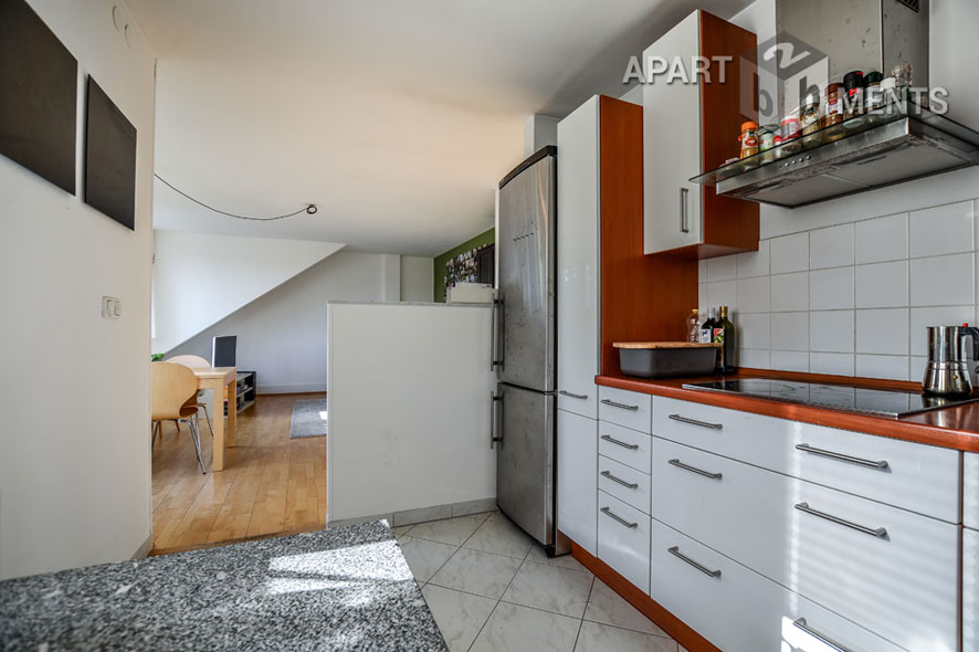 Modern möblierte Wohnung mit Balkon in Köln-Neuehrenfeld