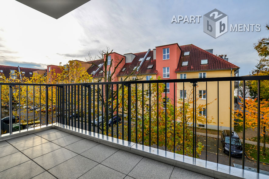 Modern möblierte Wohnung mit Balkon in Köln-Merheim