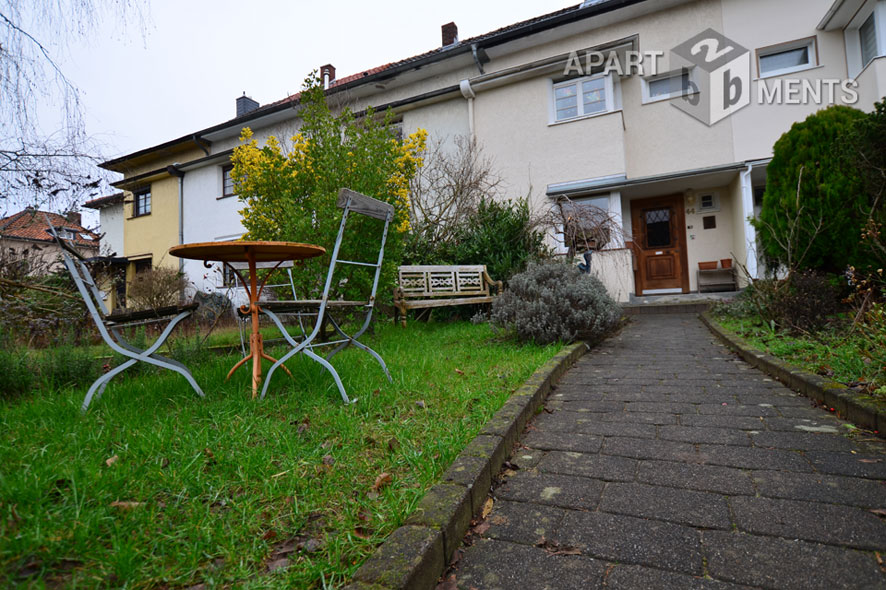Exclusive furnished house on three levels with garden in Cologne-Dellbrück