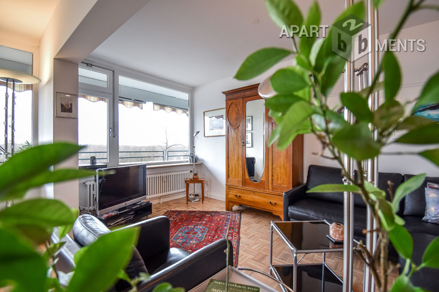 Stilvoll möblierte Wohnung mit großem Balkon und Rheinblick in Köln-Rodenkirchen