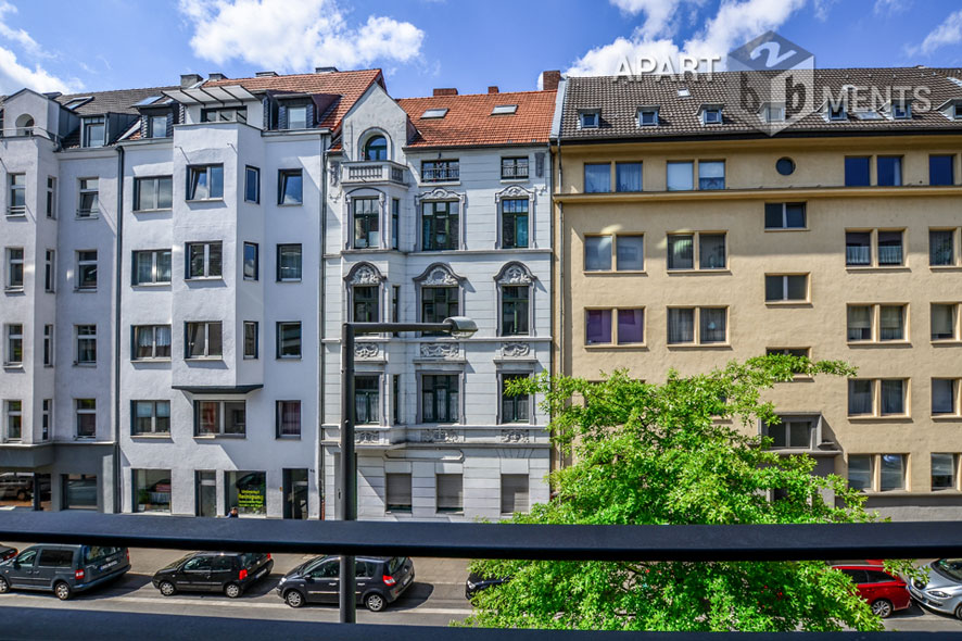 Stylish furnished apartment with 2 balconies in Köln-Neustadt-Süd