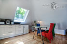 Möbliertes 2-Zimmer-Einlieger-Apartment im Dachgeschoss in Köln-Junkersdorf