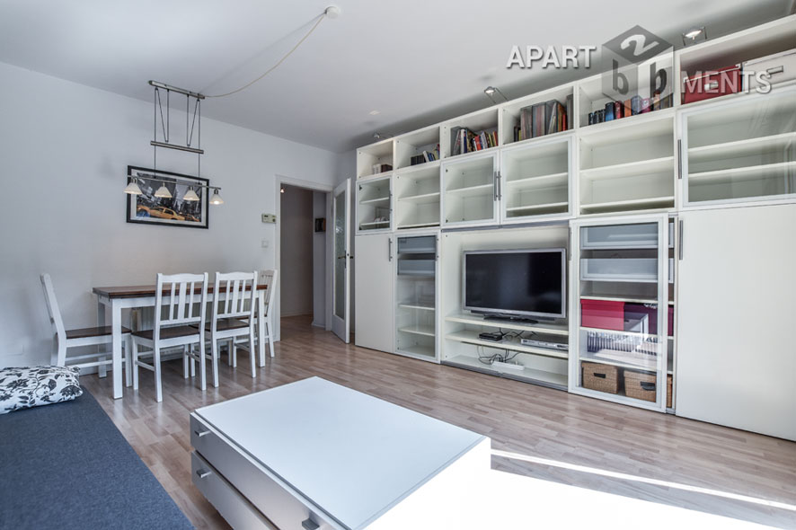 Möblierte 3-Zimmer-Wohnung mit PKW-Stellplatz und 2 Balkonen in Köln-Neustadt-Nord