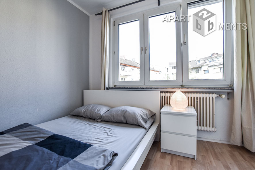 Möblierte 3-Zimmer-Wohnung mit PKW-Stellplatz und 2 Balkonen in Köln-Neustadt-Nord