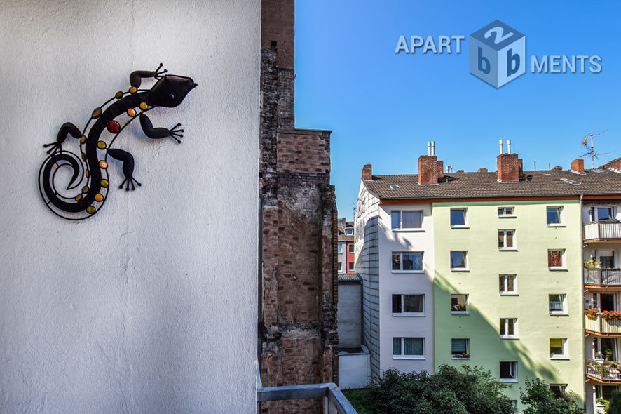 Möblierte 3-Zimmer-Wohnung mit PKW-Stellplatz und 2 Balkonen in Köln-Neustadt-Nord