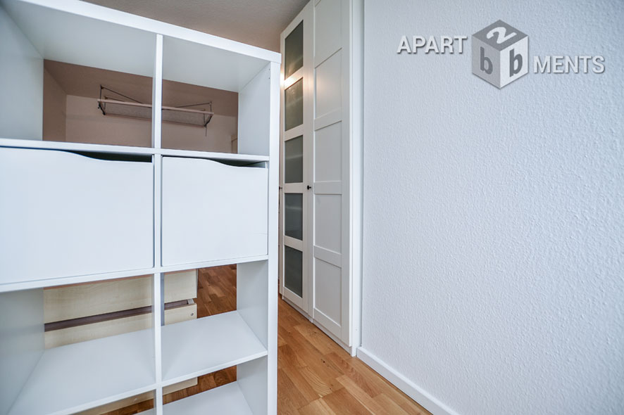 Furnished and spacious apartment with small balcony in Cologne-Sülz