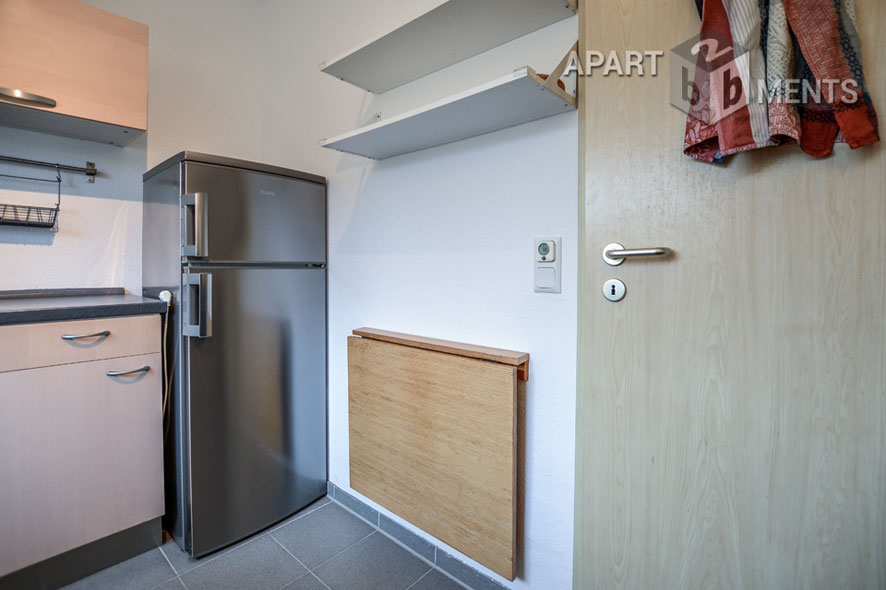 Furnished and spacious apartment with small balcony in Cologne-Sülz