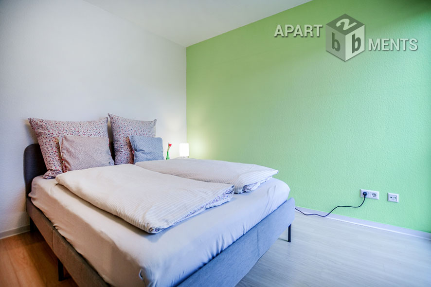 Furnished and spacious apartment with small balcony in Cologne-Sülz