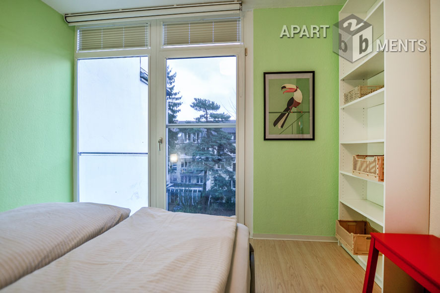 Furnished and spacious apartment with small balcony in Cologne-Sülz