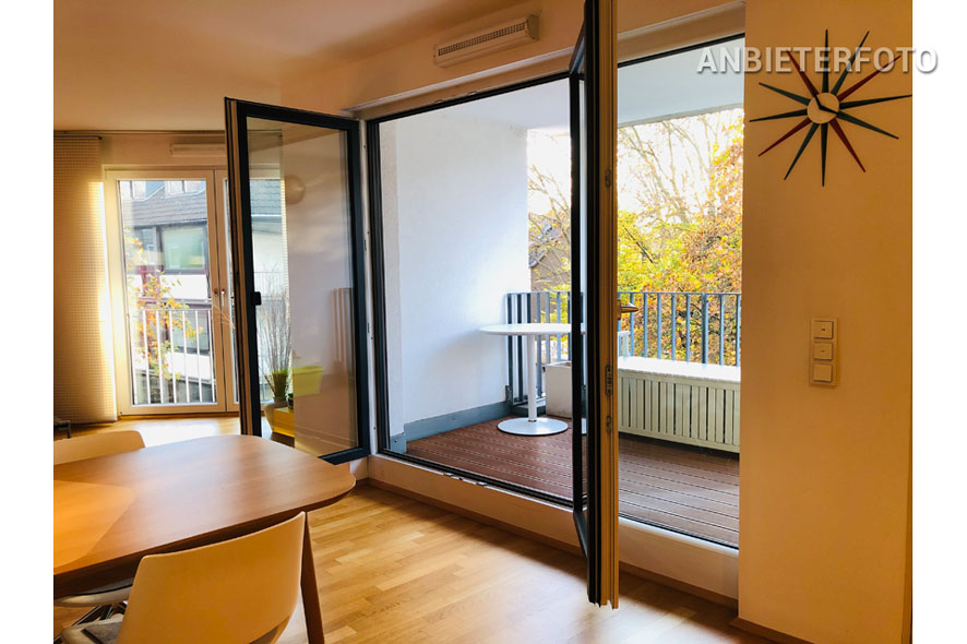 Luxuriously furnished and light-flooded flat with balcony in Cologne-Altstadt-South