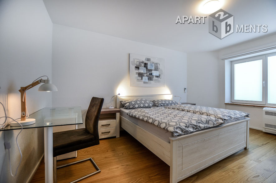 Möblierte und geräumige Wohnung mit Balkon in Leverkusen-Opladen