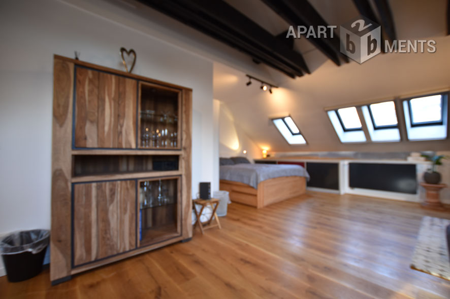 Möblierte Wohnung mit Balkon in Bergisch Gladbach-Refrath
