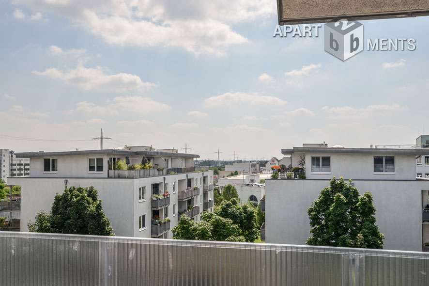 Möblierte Wohnung mit Dachterrasse mit Domblick in Köln-Sülz