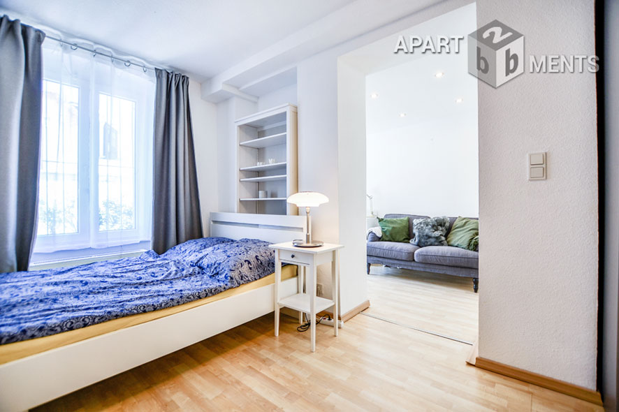 Modern furnished and centrally located apartment with terrace and garden in Cologne-Altstadt-North