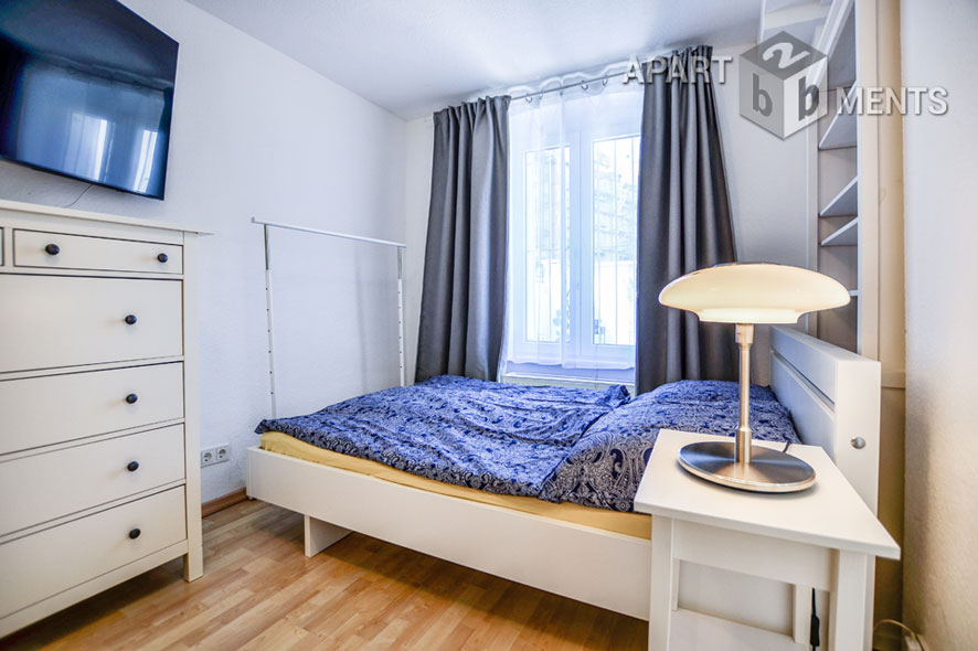 Modern furnished and centrally located apartment with terrace and garden in Cologne-Altstadt-North