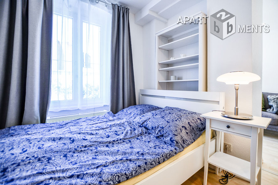 Modern furnished and centrally located apartment with terrace and garden in Cologne-Altstadt-North