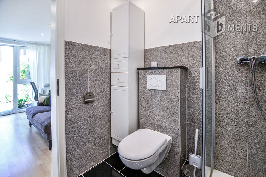 Modern furnished and centrally located apartment with terrace and garden in Cologne-Altstadt-North