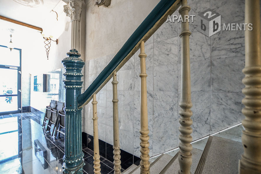 Modern furnished and centrally located apartment with terrace and garden in Cologne-Altstadt-North